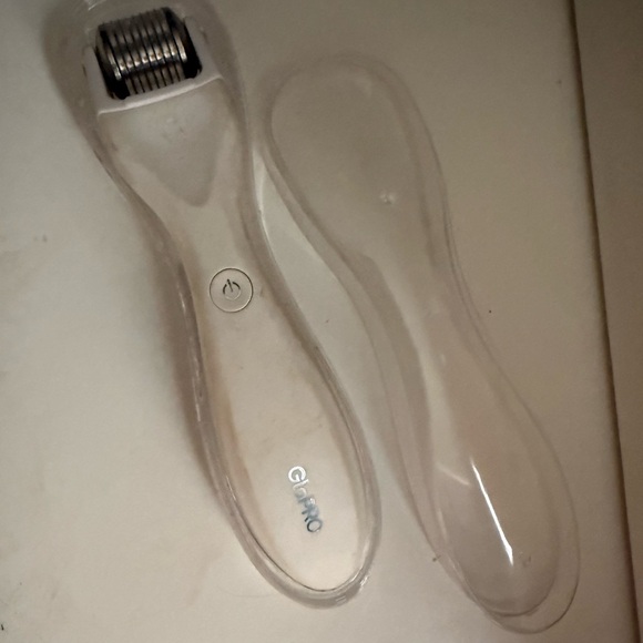 GLOPRO Silver Micro-Needling Derma Roller